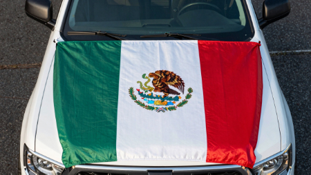 bandera mexicana sobre una camioneta generated with Z-Image